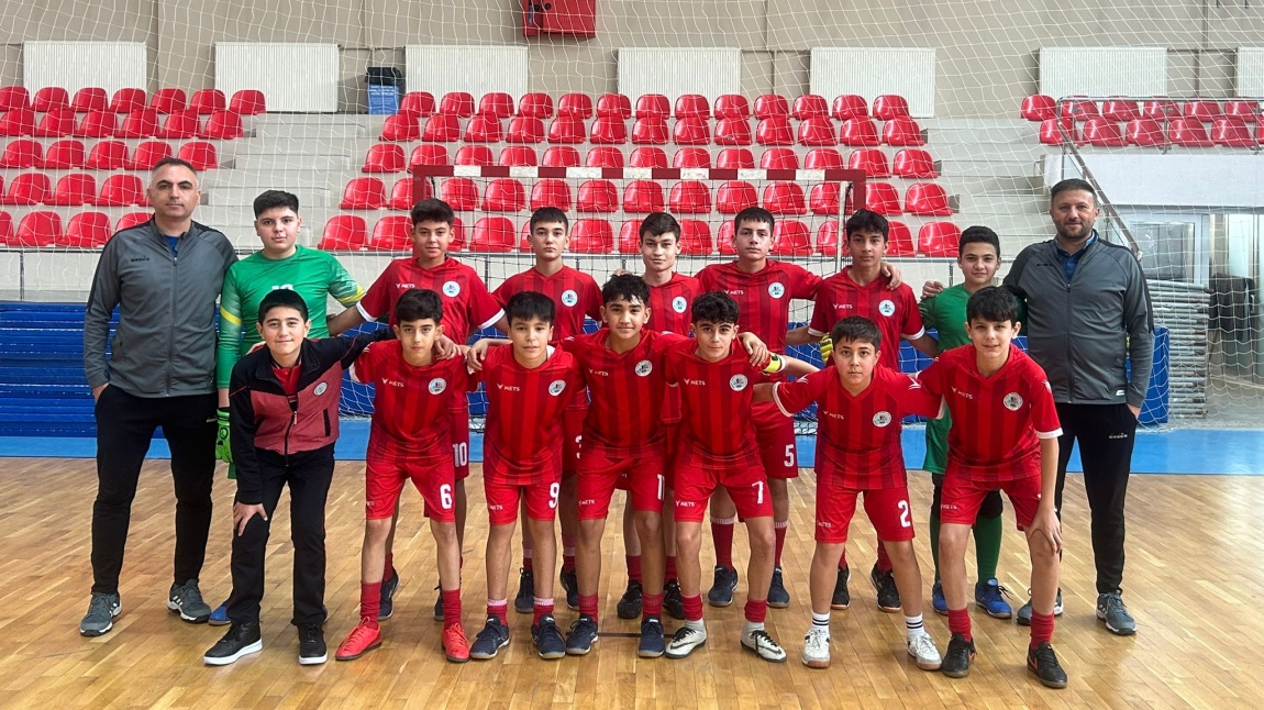 Okulumuz Futsal Takımımızı Tebrik Ediyoruz.