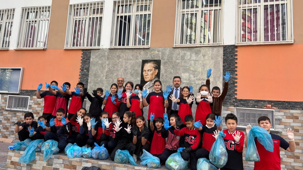 OKULUMUZDA SOSYAL SORUMLULUK PROJESİ (TEMİZ OKUL, TEMİZ BAHÇE) UYGULANMIŞTIR.